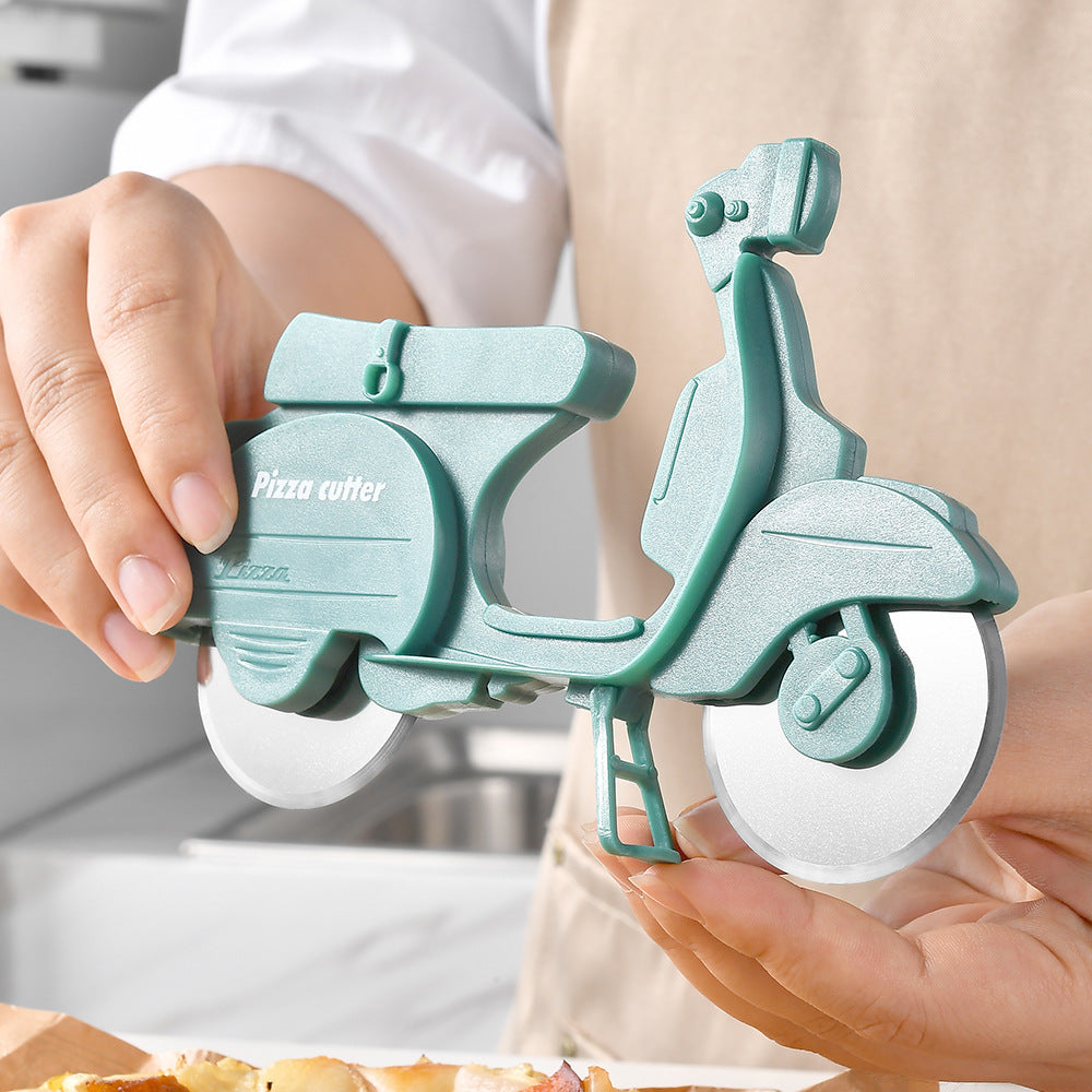 Pro Retro Vespa Pizza Cutter